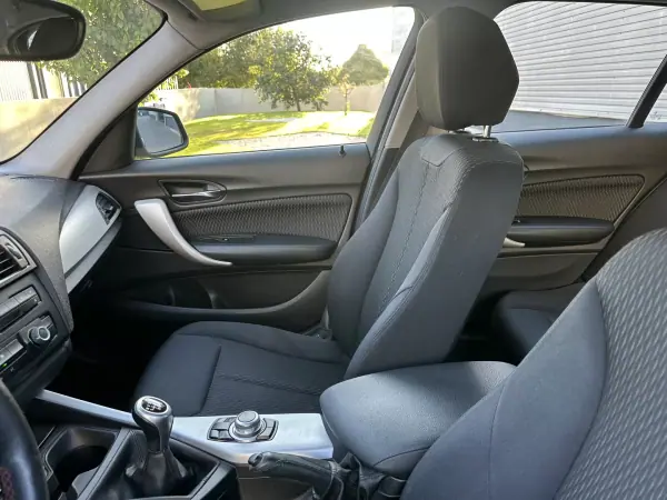 BMW 116 2015 - 12900 EUR, 230000 km - AUTO.MOTO.pt - 230000km - foto 43 de 57