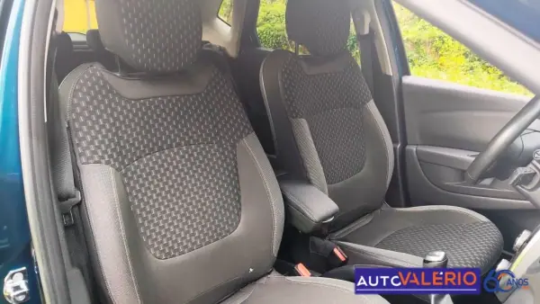 Renault Captur 2019 - 17950 EUR, 35775 km - AUTO.MOTO.pt - 35775km - foto 28 de 34