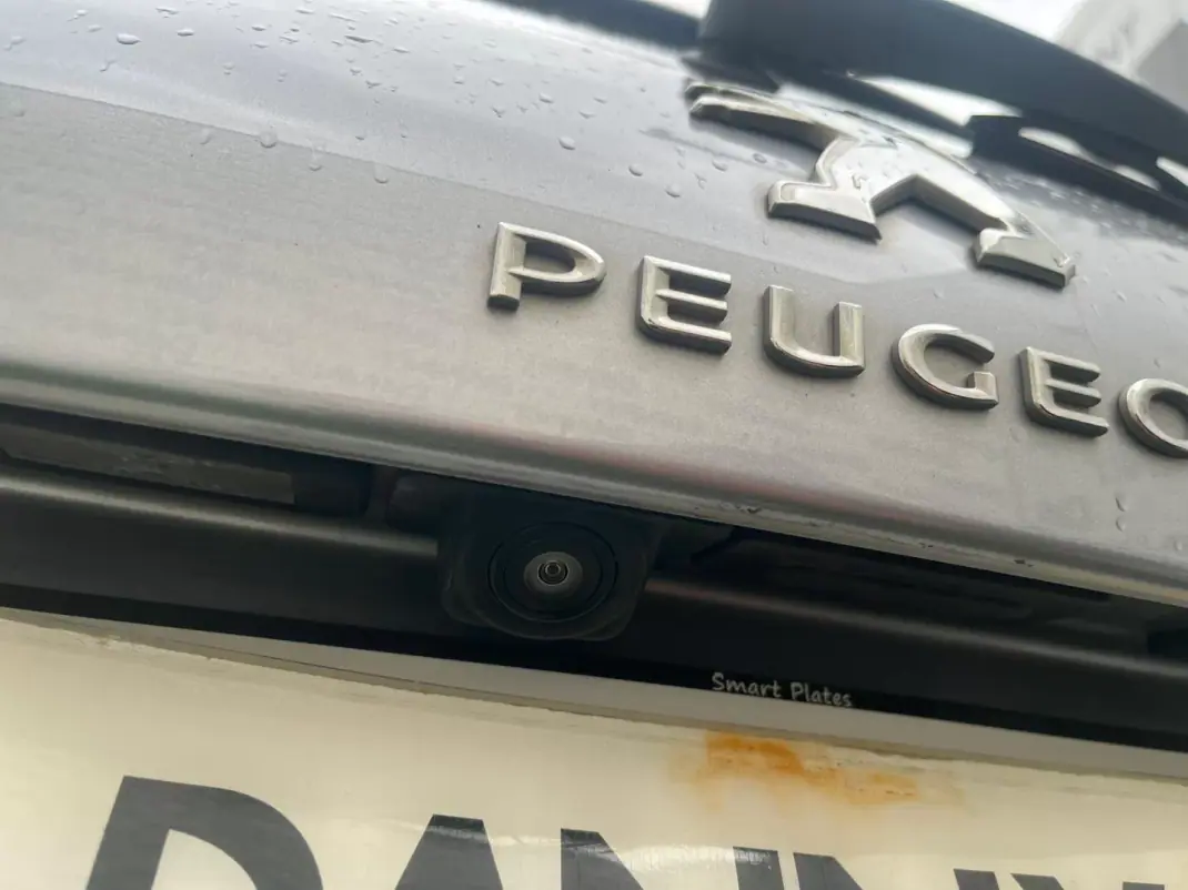 Peugeot 308 2016 - 16900 EUR, 150000 km - AUTO.MOTO.pt - 150000km - foto 9 de 20