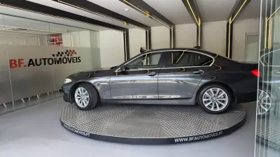 BMW 520 2011 - 10900 EUR, 370543 km - AUTO.MOTO.pt - 370543km - foto 12 de 54