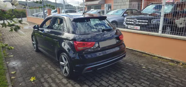 Audi A1 Sportback 2013 - 9850 EUR, 153780 km - 153780km - foto 6 de 11
