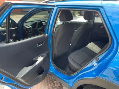 Kia Stonic 2025 - 17990 EUR, 14800 km - AUTO.MOTO.pt - 14800km - foto 9 de 17