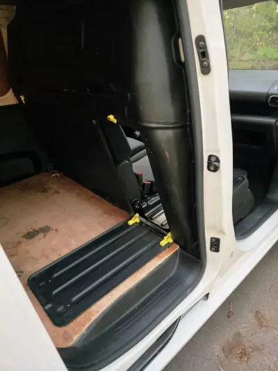 Citroën Berlingo 2020 - 11990 EUR, 152000 km - AUTO.MOTO.pt - 152000km - foto 30 de 30