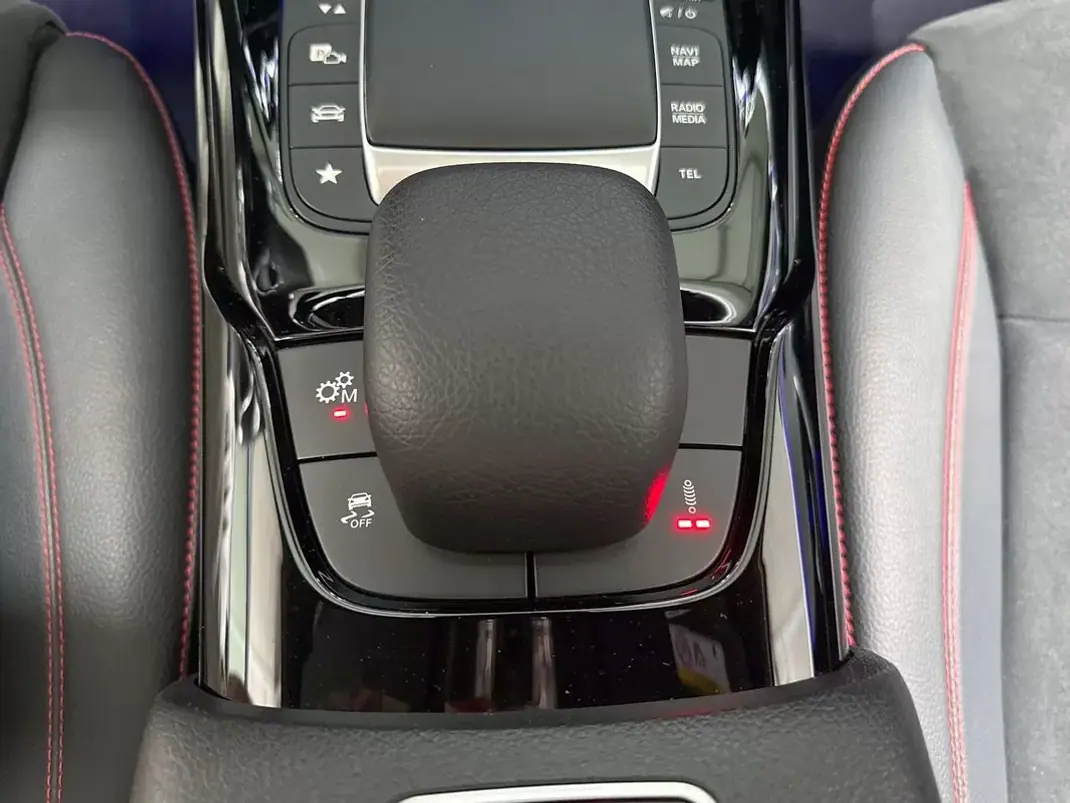 Mercedes-Benz A 45 AMG 2021 - 41950 EUR, 88569 km - AUTO.MOTO.pt - 88569km - foto 47 de 60