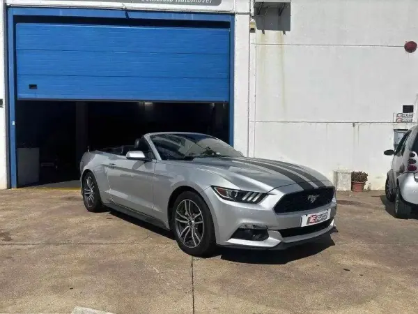 Ford Mustang 2016 - 42490 EUR, 94773 km - AUTO.MOTO.pt - 94773km - foto 8 de 20