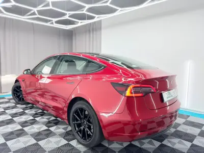Tesla Model 3 2022 - 26999 EUR, 50900 km - AUTO.MOTO.pt - 50900km - foto 5 de 21