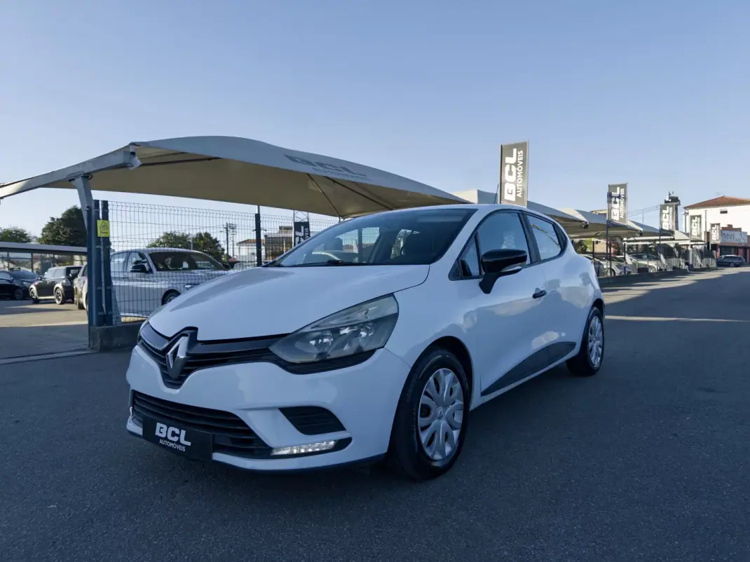 Renault Clio VAN 1.5 Blue DCi AIR NAV 2017 - 8990 EUR, 231000 km - AUTO.MOTO.pt - 231000km - foto 3 de 26