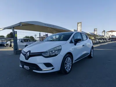 Renault Clio VAN 1.5 Blue DCi AIR NAV 2017 - 8990 EUR, 231000 km - AUTO.MOTO.pt - 231000km - foto 3 de 26