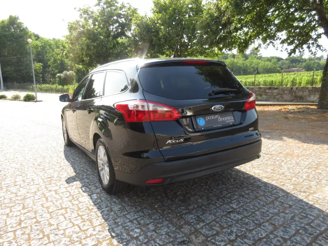 Ford Focus SW 2013 - 6990 EUR, 210000 km - 210000km - foto 6 de 28