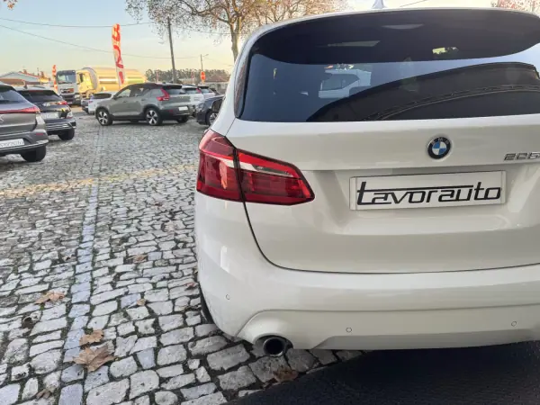 BMW 225xe Active Tourer 2018 - 18900 EUR, 68000 km - AUTO.MOTO.pt - 68000km - foto 38 de 52