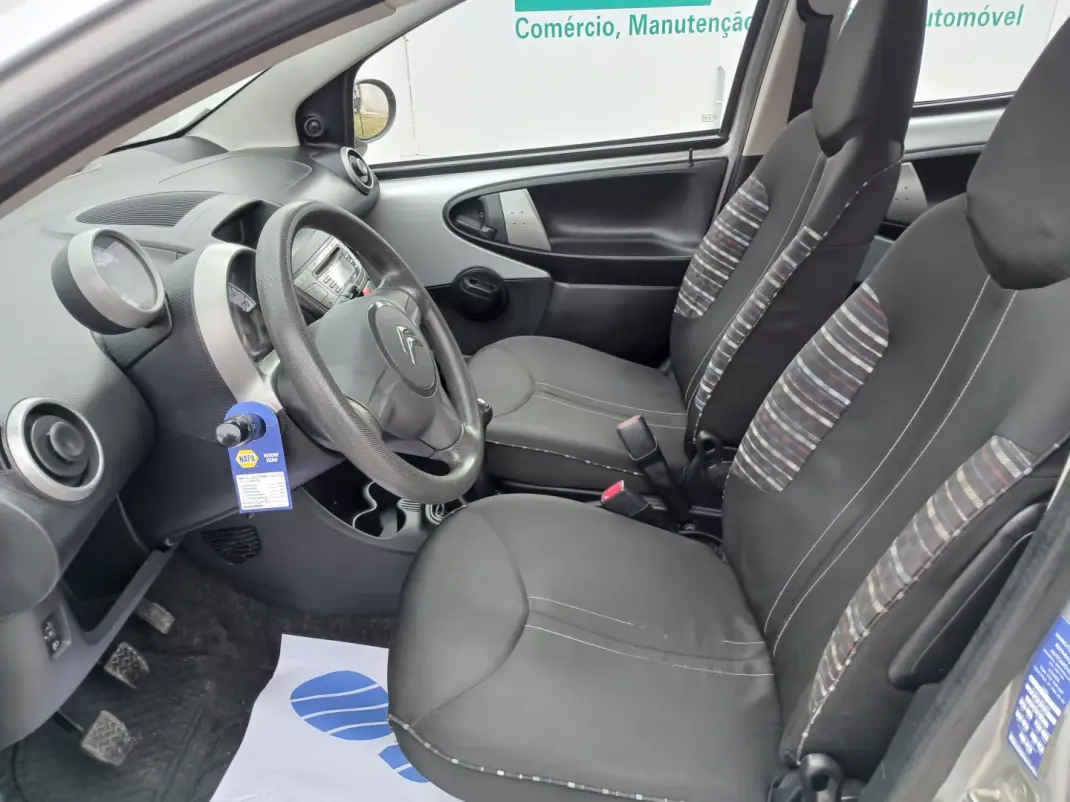 Citroën C1 2013 - 5650 EUR, 177053 km - AUTO.MOTO.pt - 177053km - foto 15 de 24