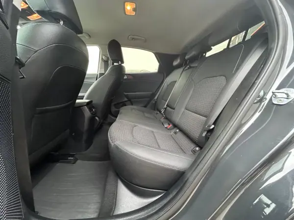 Kia XCeed 2020 - 14990 EUR, 162439 km - AUTO.MOTO.pt - 162439km - foto 15 de 19