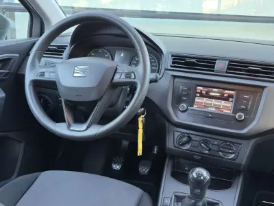SEAT Ibiza 2018 - 10900 EUR, 176380 km - AUTO.MOTO.pt - 176380km - foto 4 de 17