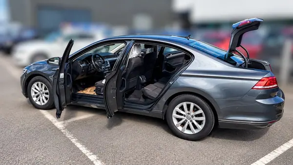 Volkswagen Passat 2016 — photo 2 of 6