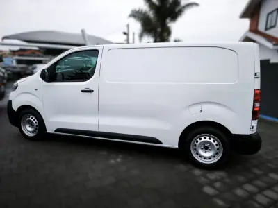 Peugeot Expert 1.5 BlueHdi L2H1 Pro Standard 2020 - 17950 EUR, 105997 km - AUTO.MOTO.pt - 105997km - foto 10 de 46