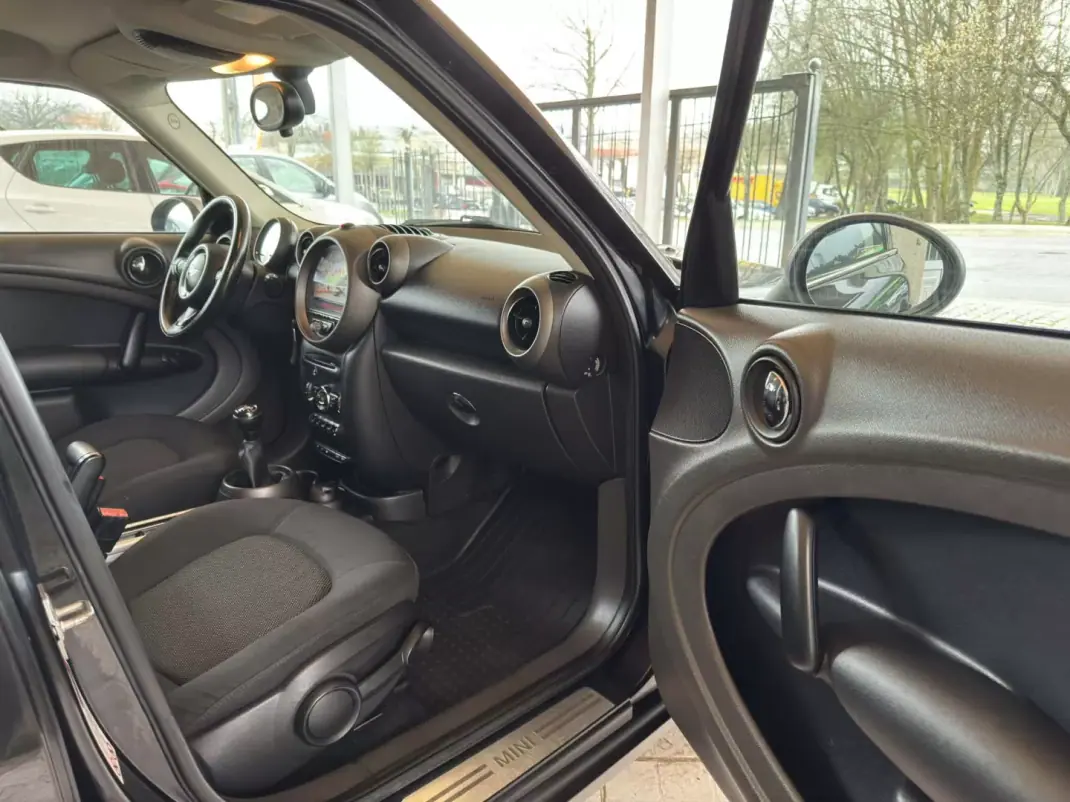 MINI Countryman 2011 - 9750 EUR, 208387 km - AUTO.MOTO.pt - 208387km - foto 30 de 30
