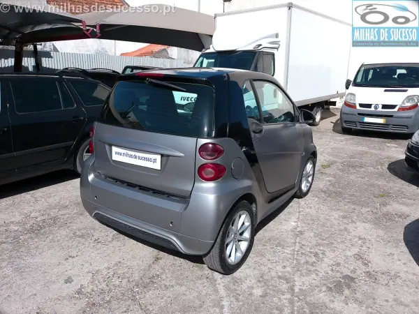 Smart ForTwo Coupé 2013 - 6850 EUR, 151000 km - AUTO.MOTO.pt - 151000km - foto 18 de 20