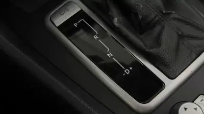 Mercedes-Benz SLK 200 2004 - 13990 EUR, 167477 km - AUTO.MOTO.pt - 167477km - foto 22 de 24