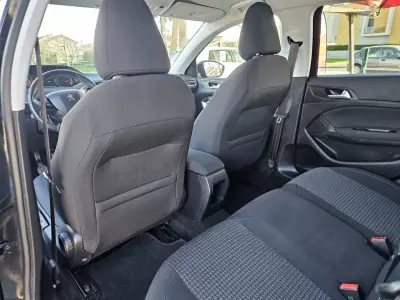 Peugeot 308 SW 2019 - 13800 EUR, 77780 km - AUTO.MOTO.pt - 77780km - foto 16 de 44