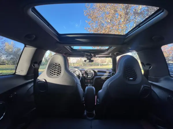 MINI John Cooper Works 2017 - 24965 EUR, 126000 km - AUTO.MOTO.pt - 126000km - foto 53 de 61