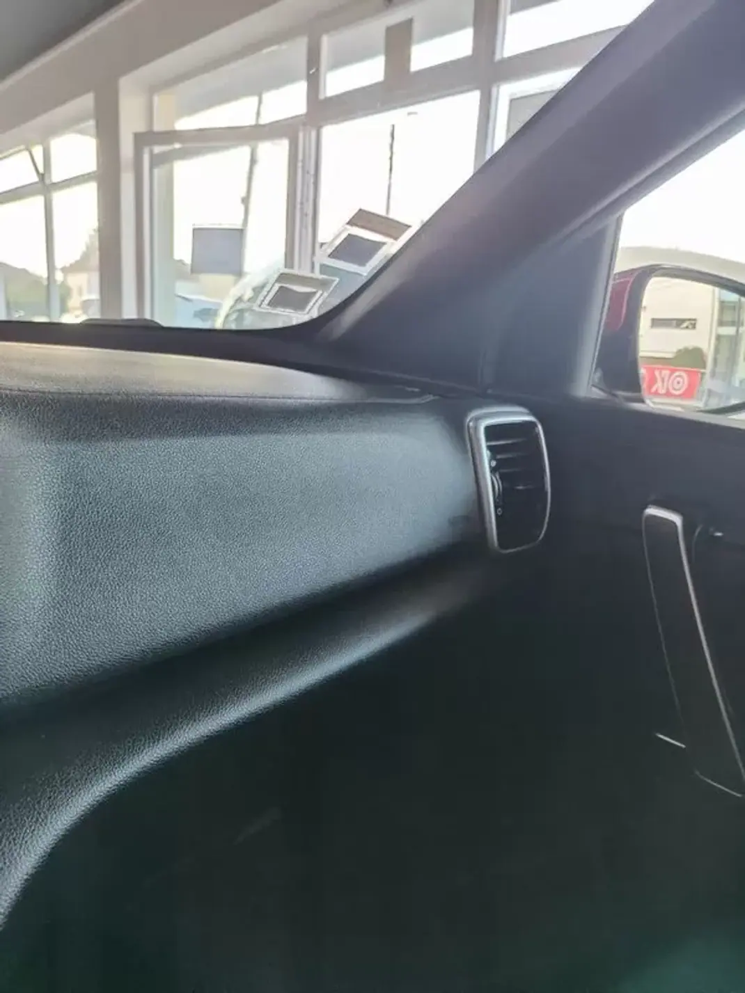 Kia Sportage 2021 - 19750 EUR, 67500 km - AUTO.MOTO.pt - 67500km - foto 33 de 36