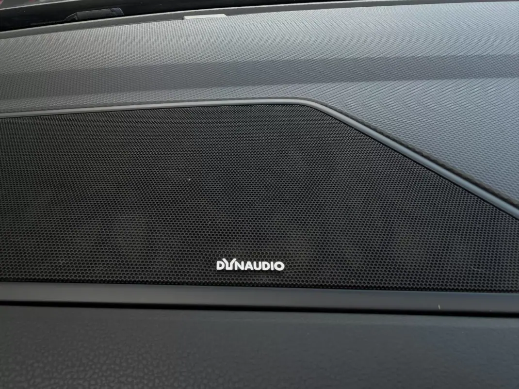 Volkswagen Tiguan 2017 - 19990 EUR, 165504 km - AUTO.MOTO.pt - 165504km - foto 12 de 21