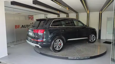 Audi Q7 2015 - 33900 EUR, 144656 km - AUTO.MOTO.pt - 144656km - foto 4 de 67