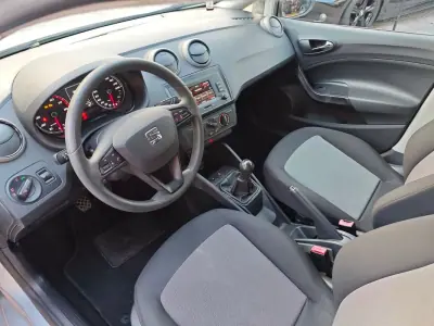 SEAT Ibiza 2016 - 10900 EUR, 80000 km - AUTO.MOTO.pt - 80000km - foto 19 de 29