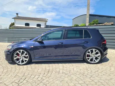 Volkswagen Polo 2014 - 19990 EUR, 85000 km - AUTO.MOTO.pt - 85000km - foto 2 de 24