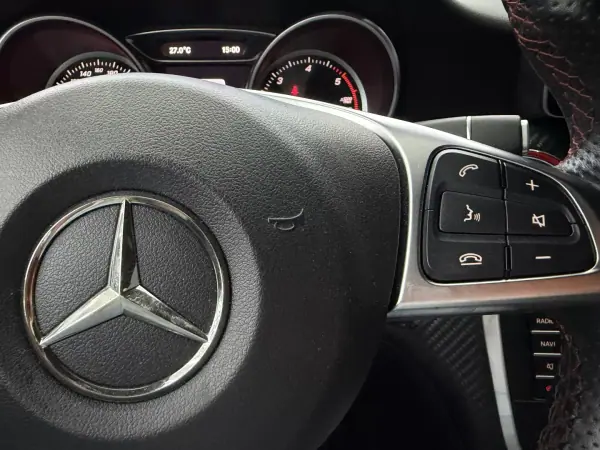 Mercedes-Benz A 180 2017 - 19950 EUR, 127427 km - AUTO.MOTO.pt - 127427km - foto 24 de 43