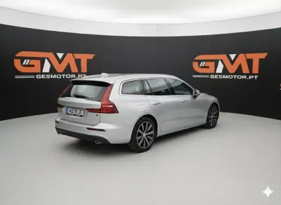 Volvo V60 2022 - 28990 EUR, 99830 km - AUTO.MOTO.pt - 99830km - foto 3 de 17