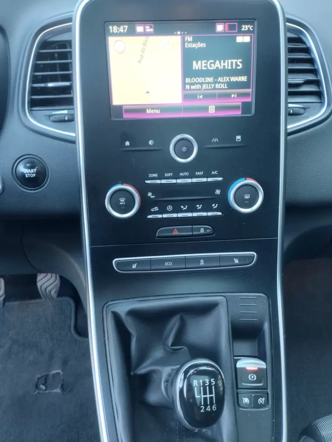 Renault Grand Scénic 2017 - 13750 EUR, 200000 km - 200000km - foto 23 de 27