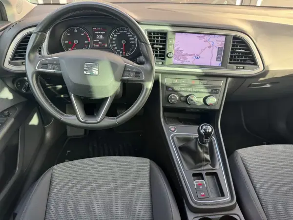SEAT Leon ST 2020 - 13000 EUR, 124384 km - AUTO.MOTO.pt - 124384km - foto 11 de 24