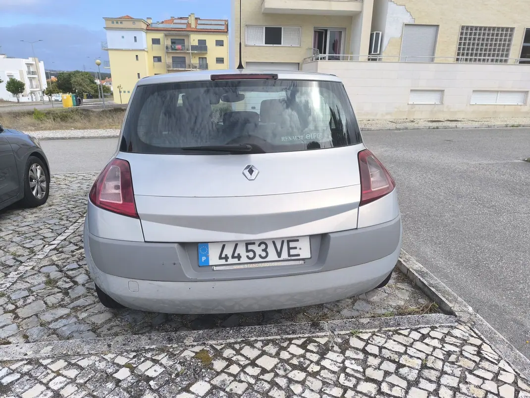 Renault Mégane 2003 - 2000 EUR, 231329 km - 231329km - foto 2 de 15