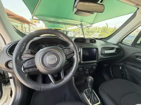Jeep Renegade 2019 - 19800 EUR, 23341 km - AUTO.MOTO.pt - 23341km - foto 7 de 16