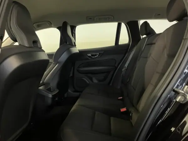 Volvo V60 2020 - 20950 EUR, 154000 km - AUTO.MOTO.pt - 154000km - foto 14 de 30