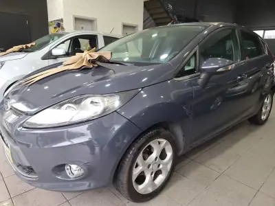 Ford Fiesta 2012 - 6900 EUR, 163718 km - AUTO.MOTO.pt - 163718km - foto 2 de 24