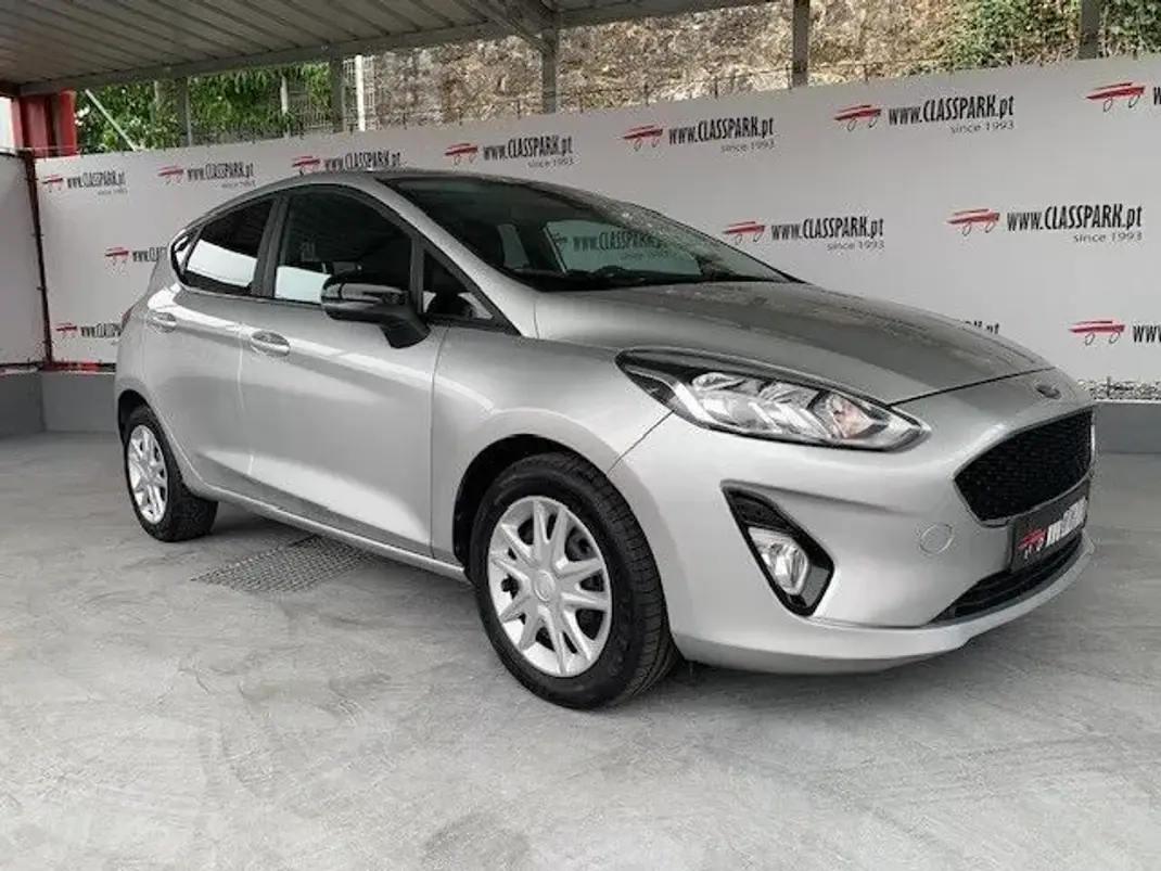 Ford Fiesta 2018 - 12500 EUR, 180000 km - AUTO.MOTO.pt - 180000km - foto 1 de 16