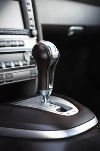 Porsche Cayman 2007 - 43000 EUR, 145000 km - AUTO.MOTO.pt - 145000km - foto 37 de 43