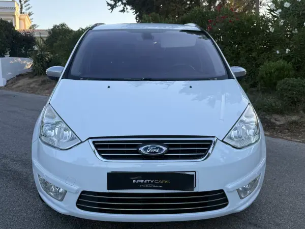 Ford Galaxy 2013 - 12699 EUR, 160000 km - AUTO.MOTO.pt - 160000km - foto 2 de 9