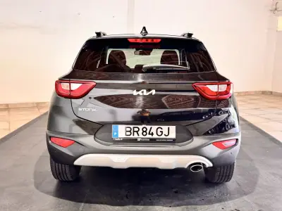 Kia Stonic 2025 - 19900 EUR, 6048 km - AUTO.MOTO.pt - 6048km - foto 6 de 24