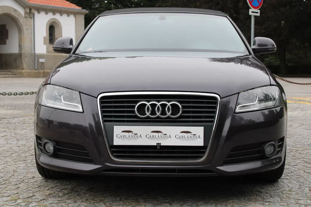 Audi A3 Cabrio 2009 - 11990 EUR, 180000 km - AUTO.MOTO.pt - 180000km - foto 15 de 42