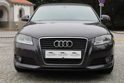 Audi A3 Cabrio 2009 - 11990 EUR, 180000 km - AUTO.MOTO.pt - 180000km - foto 15 de 42