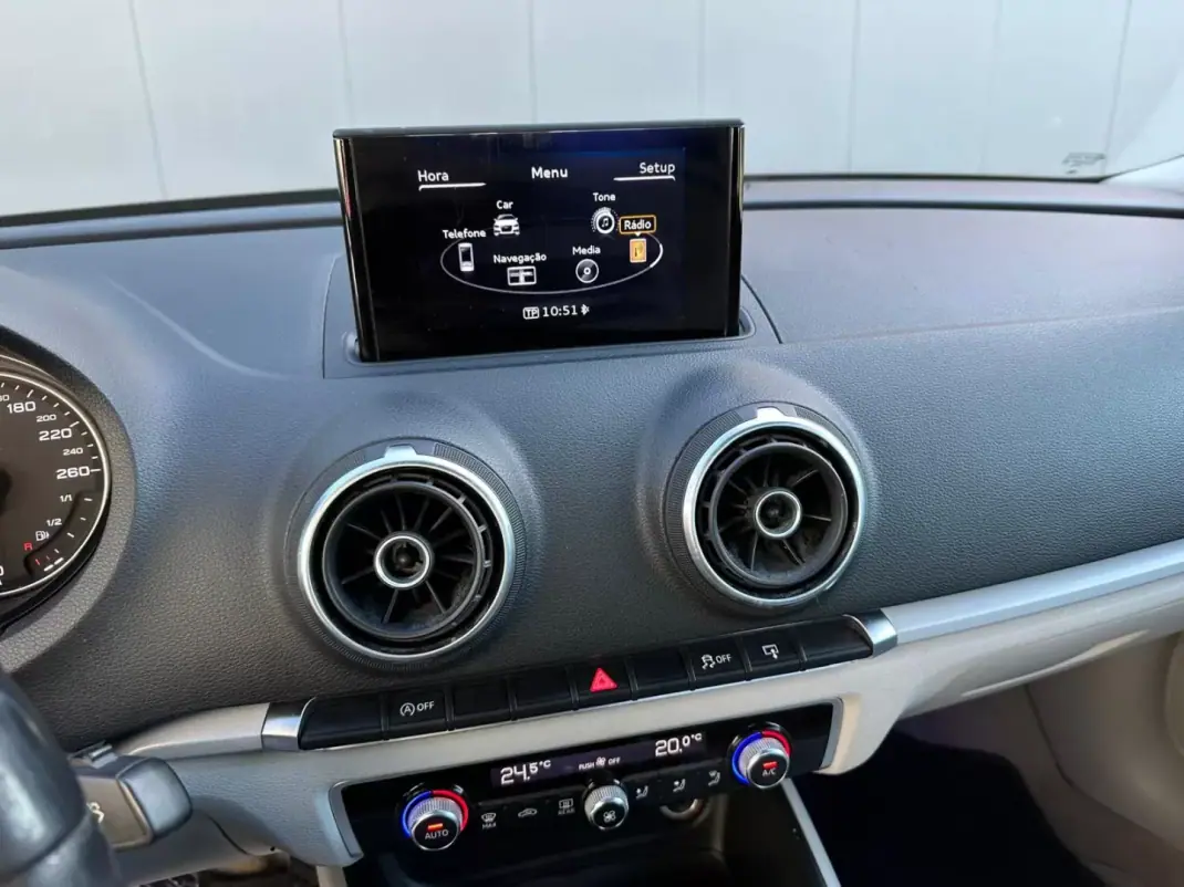 Audi A3 Limousine 2015 - 15900 EUR, 238805 km - AUTO.MOTO.pt - 238805km - foto 6 de 18