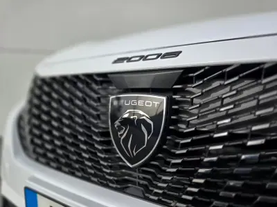 Peugeot 2008 2024 - 18500 EUR, 10965 km - AUTO.MOTO.pt - 10965km - foto 12 de 34