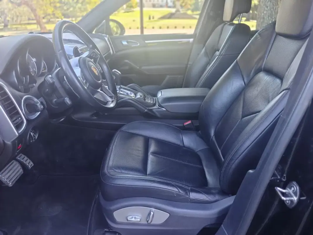 Porsche Cayenne 2016 - 42499 EUR, 199000 km - 199000km - foto 13 de 41