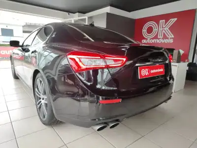 Maserati Ghibli 2015 - 34500 EUR, 129900 km - AUTO.MOTO.pt - 129900km - foto 7 de 36