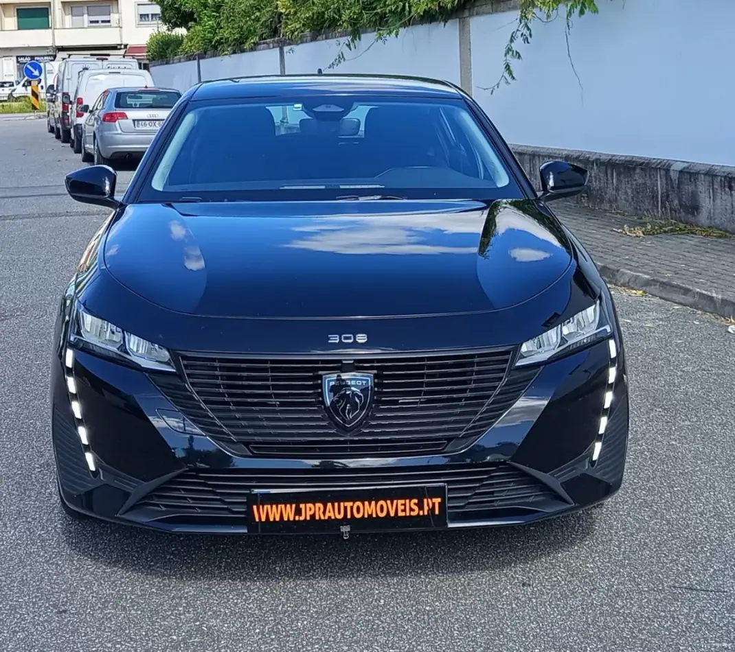 Peugeot 308 2023 - 21990 EUR, 71410 km - AUTO.MOTO.pt - 71410km - foto 2 de 18