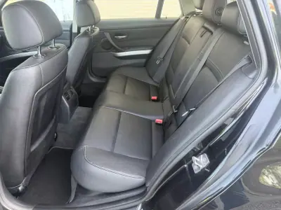 BMW 316 2010 - 8990 EUR, 215000 km - AUTO.MOTO.pt - 215000km - foto 11 de 27
