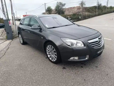 Opel Insignia 2010 - 7500 EUR, 206000 km - AUTO.MOTO.pt - 206000km - foto 5 de 31